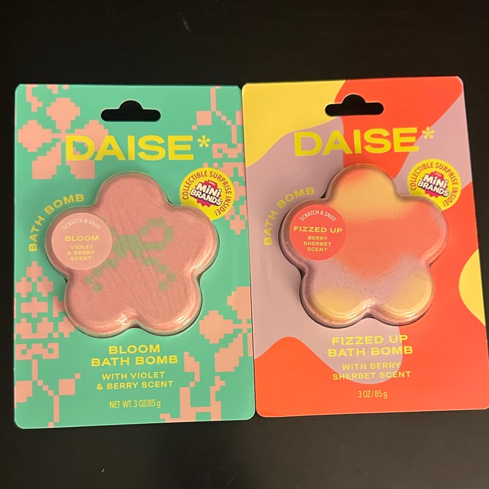 DAISE Flower Bath Bomb set Fizzed up Berry Sherbet & Bloom Violet Berry +